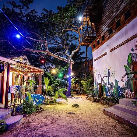 Easy Tiger - M'Pai Bay Beach, Koh Rong Sanloem Exterior photo