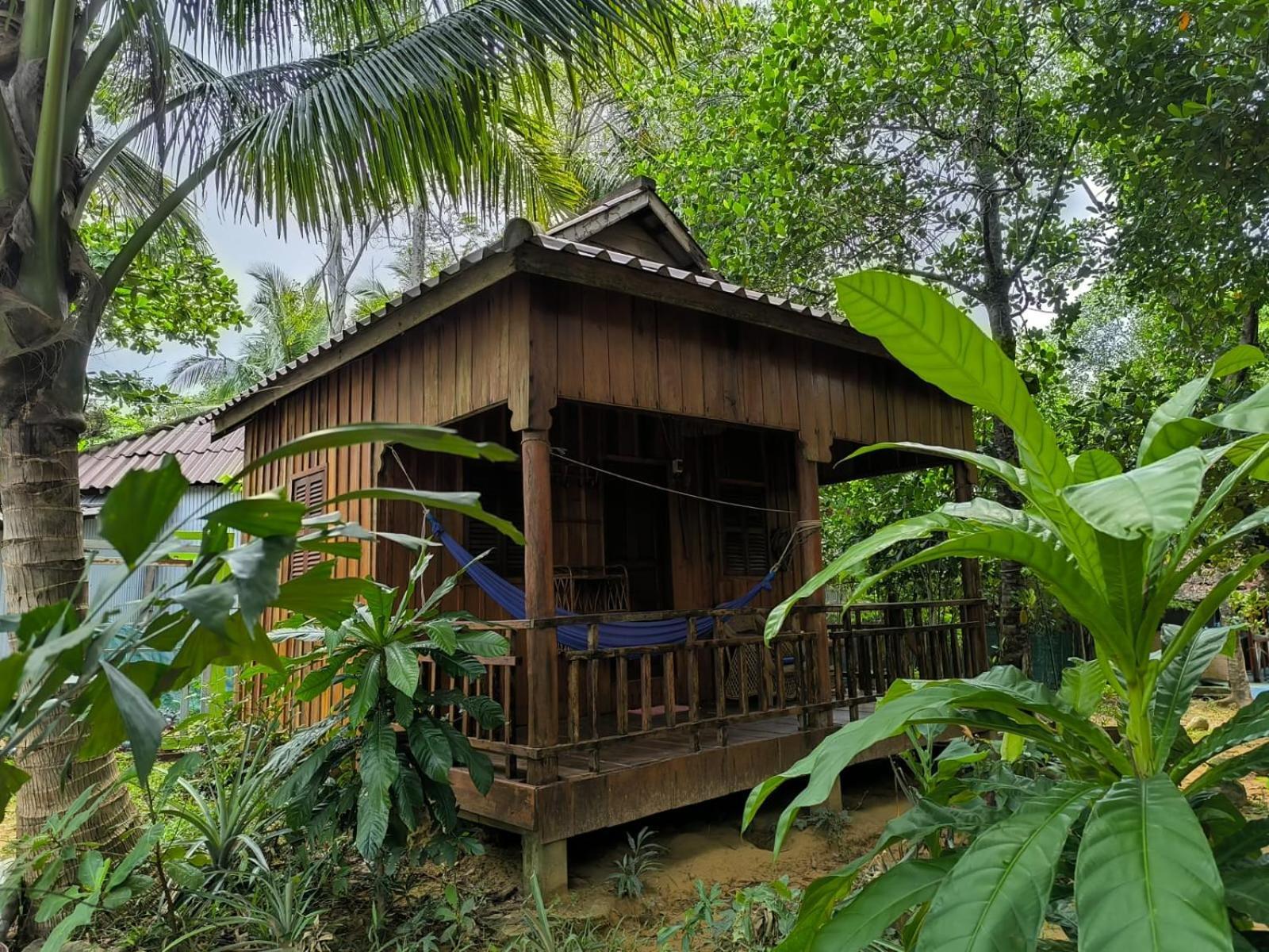 Easy Tiger - M'Pai Bay Beach, Koh Rong Sanloem Exterior photo