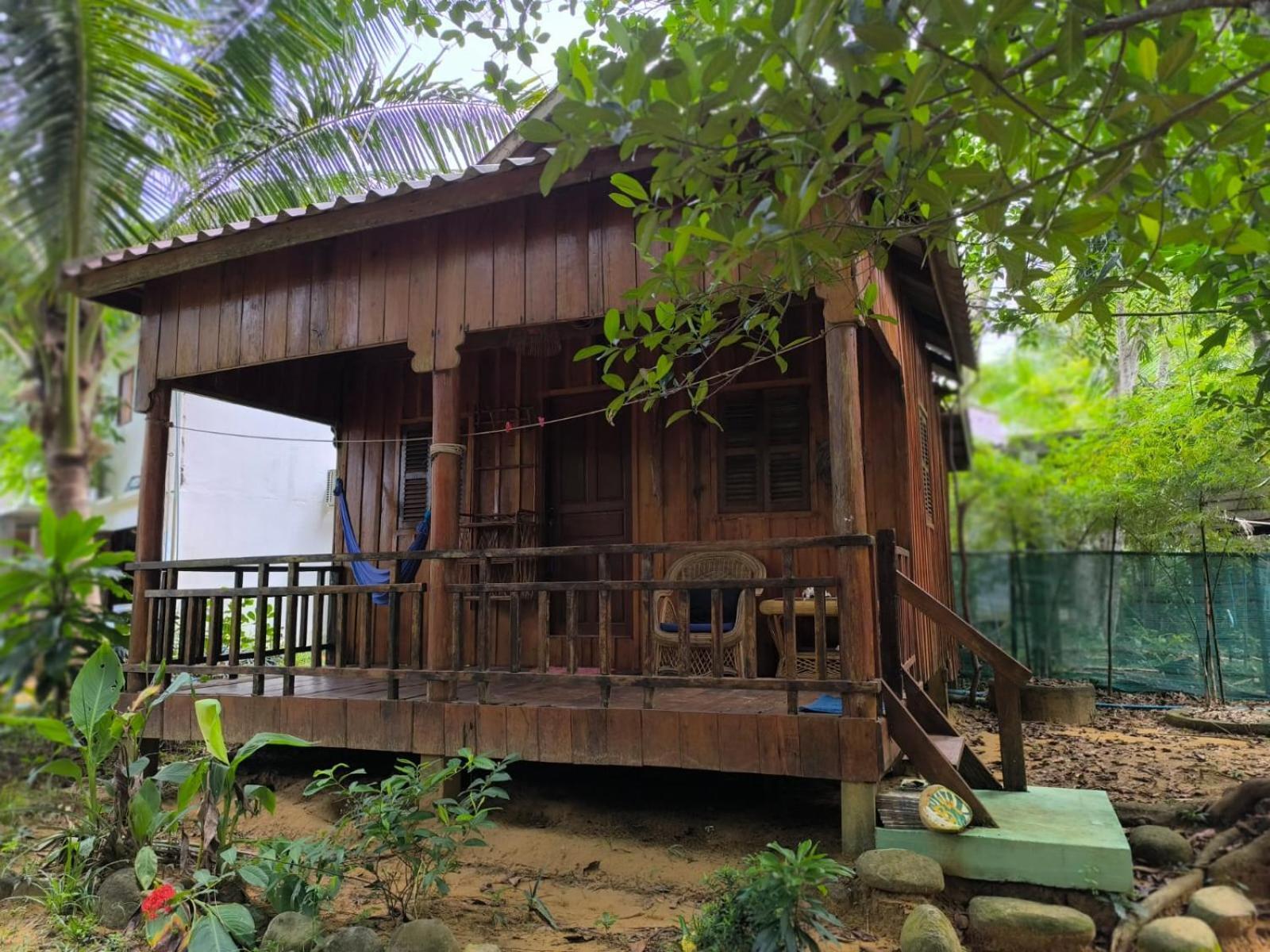 Easy Tiger - M'Pai Bay Beach, Koh Rong Sanloem Exterior photo