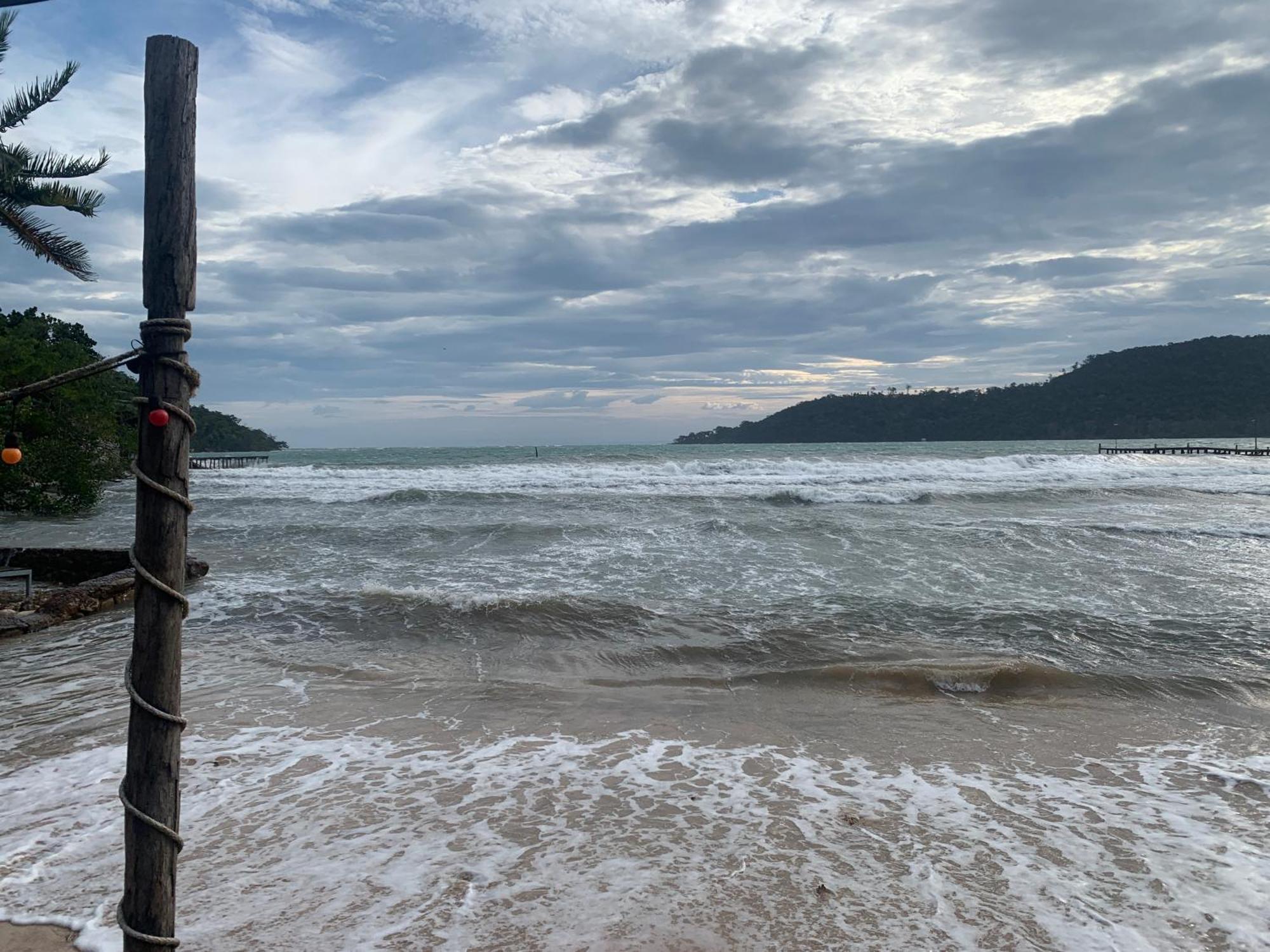 Easy Tiger - M'Pai Bay Beach, Koh Rong Sanloem Exterior photo