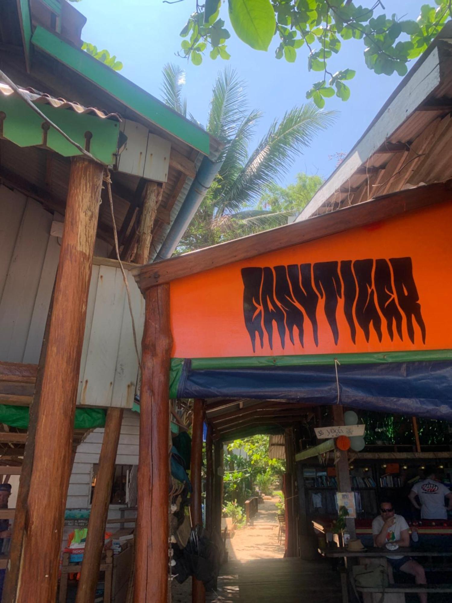 Easy Tiger - M'Pai Bay Beach, Koh Rong Sanloem Exterior photo